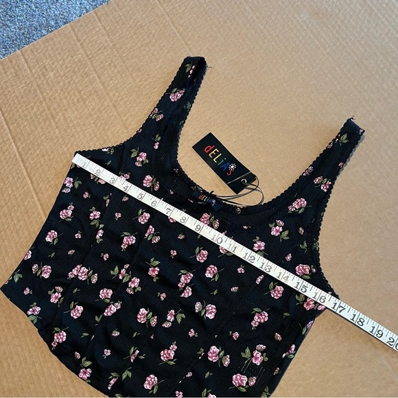 Dolls Kill Delia's Rose Print Tank black multi, cropped, size L NWT - Picture 6 of 11